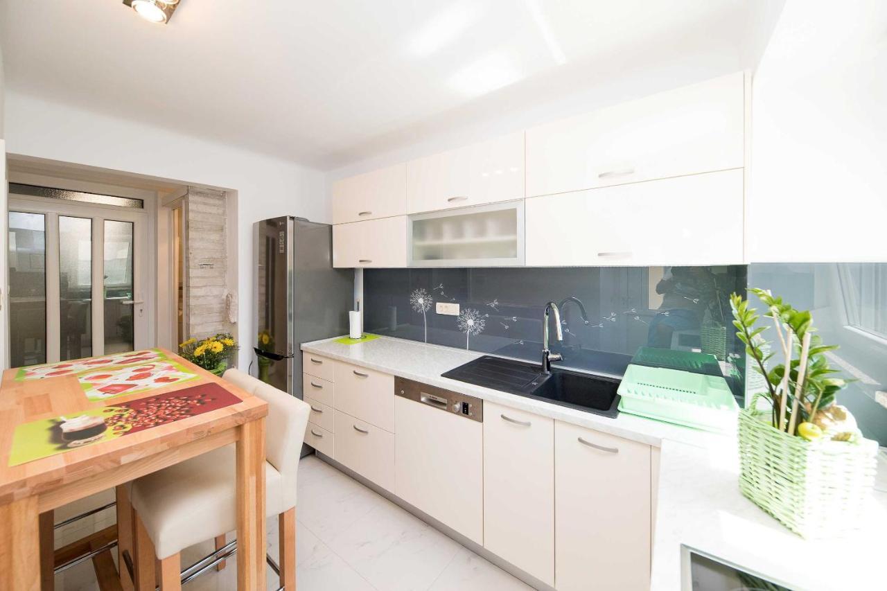Anvedor Apartment Crikvenica Exterior foto
